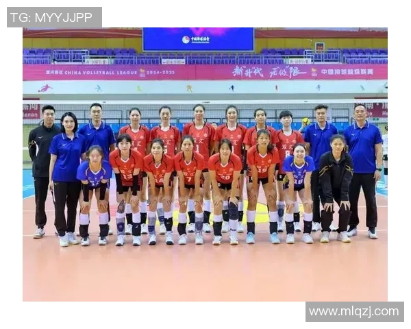 八一女排迎战河南队全力争胜展现巾帼风采与拼搏精神