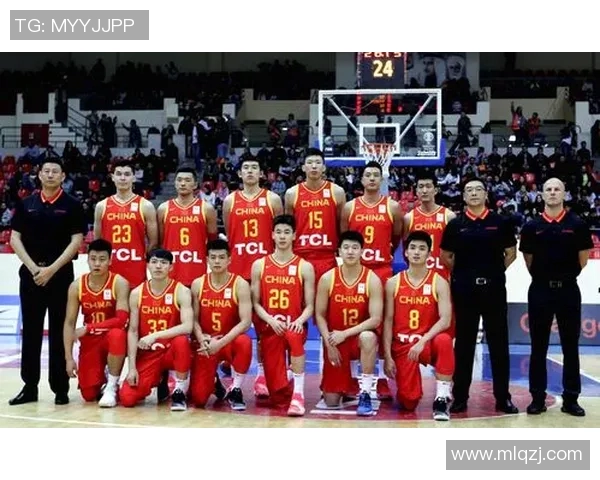 中国男篮世预赛对决约旦全力争胜展现团队实力与拼搏精神