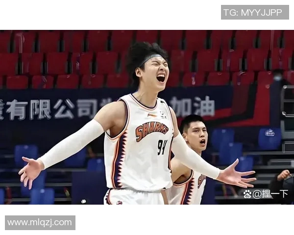 山东男篮与青岛男篮激战正酣谁能在这场对决中笑到最后 山东男篮与青岛男篮激战正酣谁能在这场对决中笑到最后